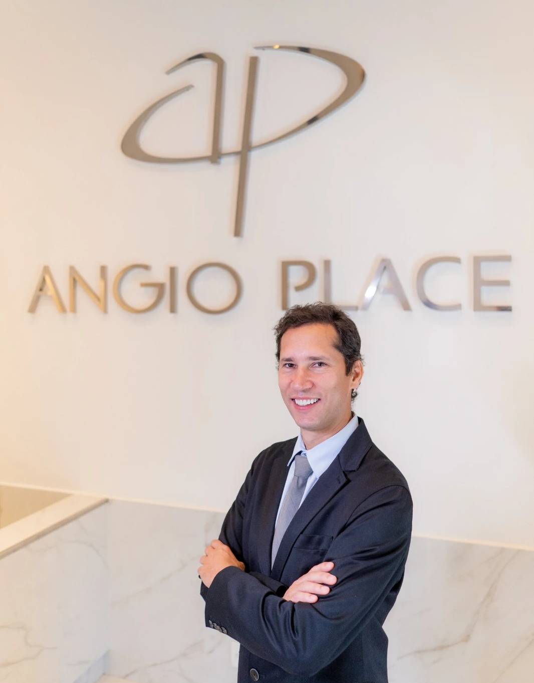Dr. Hugo da Cunha na clínica AngioPlace